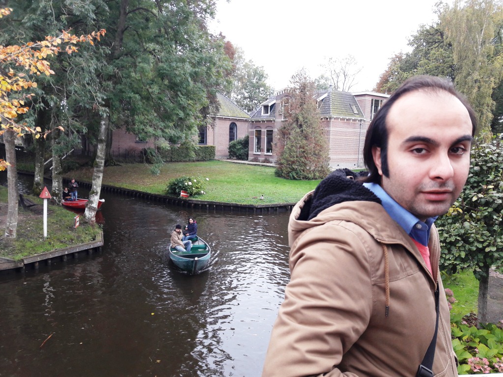 اربع شعراء و نصف - الشاعر محمد الكيم - وارشو - بولندا 1 /12 /2009