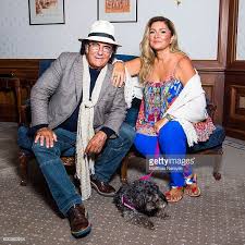 رومينا باور والبانو - عن الاسبانية ترجمة حسين نهابة