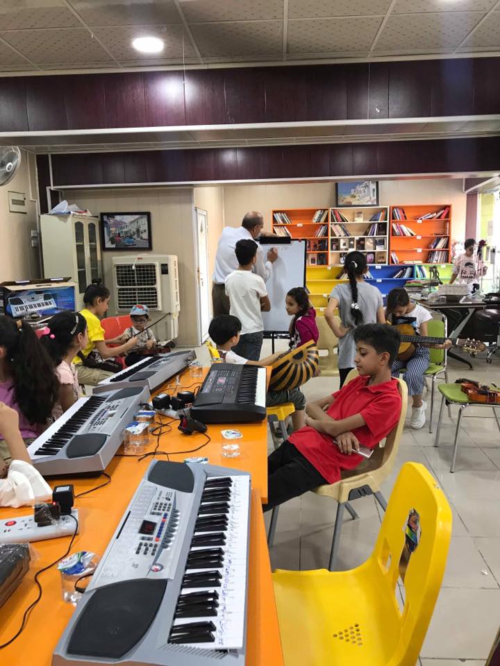 دورة لتعليم الموسيقى للأطفال دون ١٢ سنة