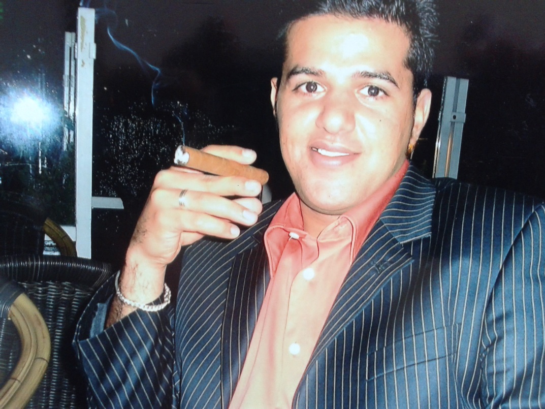 ترجمة قصيدة الشاعر: بدر السويطي الى اللغة الاسبانية. ترجمة: حسين نهابة