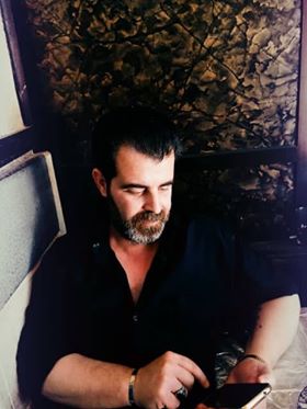 ترجمة قصيدة (قهوتنا الشقراء) بالاسبانية - الشاعر الفلسطيني: معتز ابو شقير - ترجمة حسين نهابة 