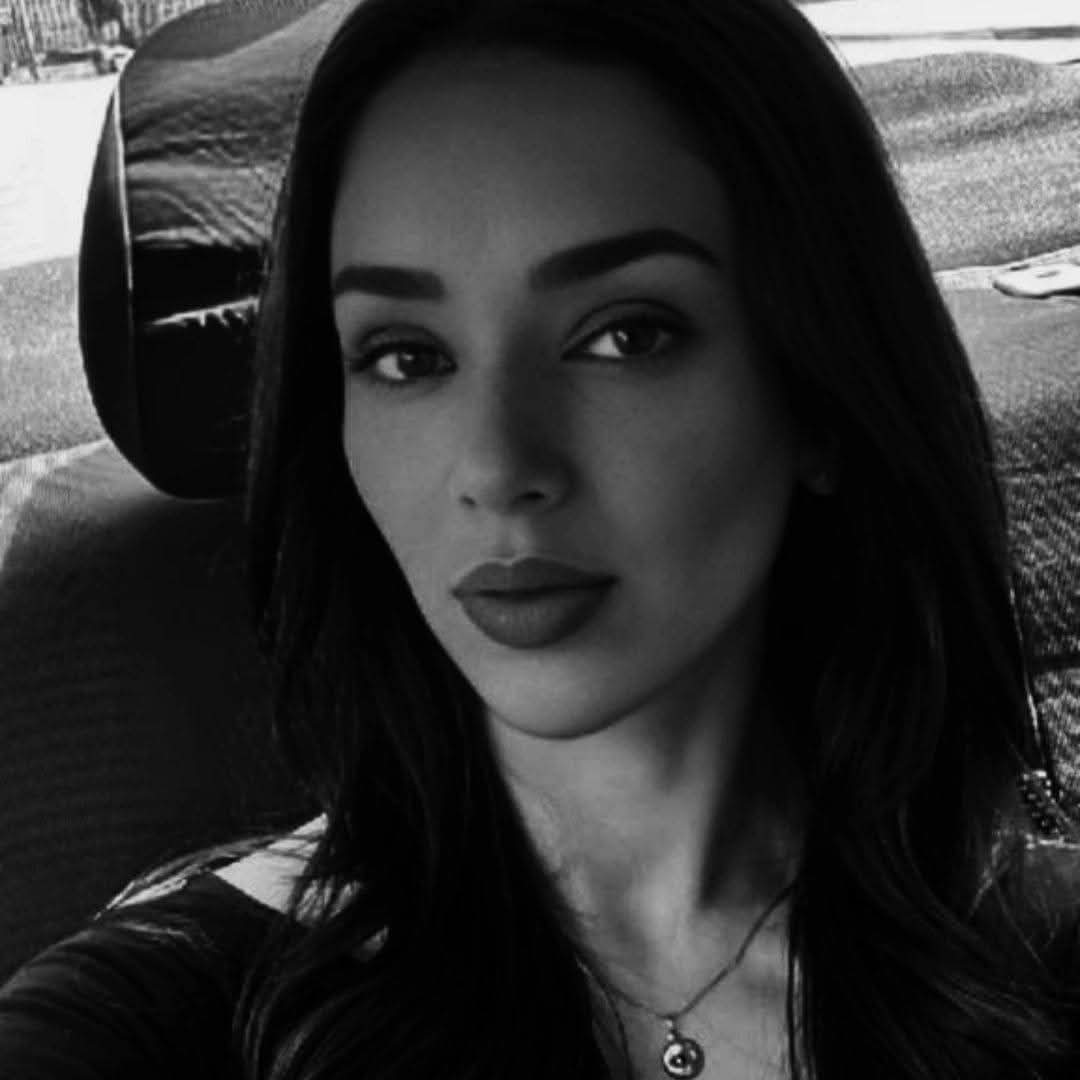 قصة غريبٌ في المنفى  -  ليال الحربي